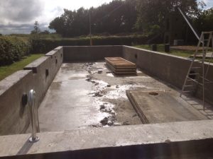 Cast Concrete Swimming Pool 